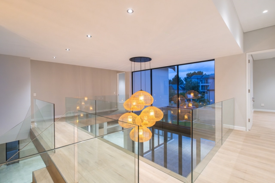 5 Bedroom Property for Sale in Val De Vie Estate Western Cape